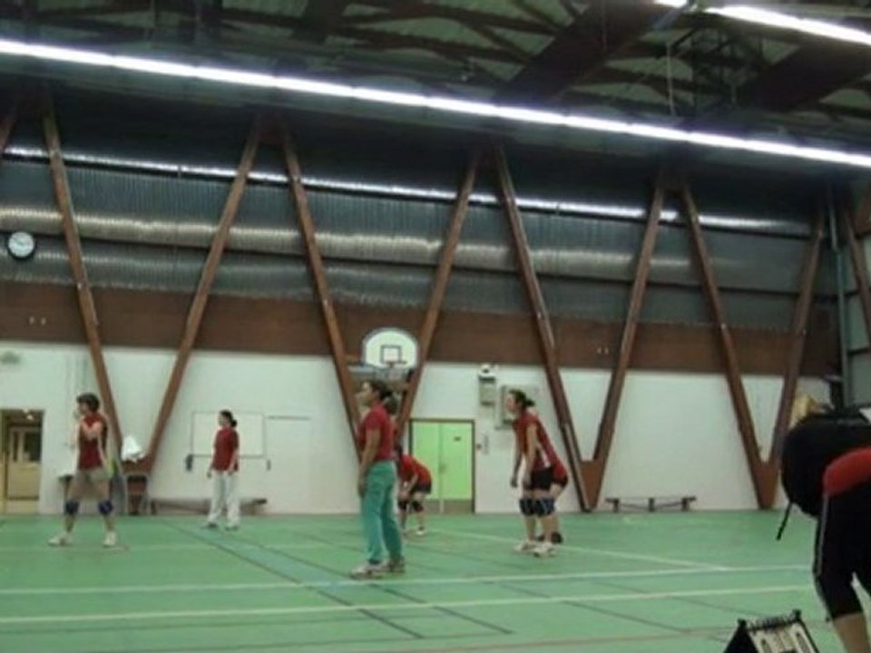 Match Senart (filles) vs Melun VdSeine (06.12.10) Part 3/5