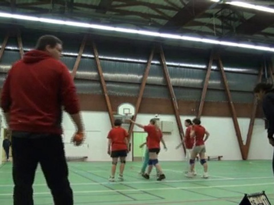 Match Senart (filles) vs Melun VdSeine (06.12.10) Part 4/5