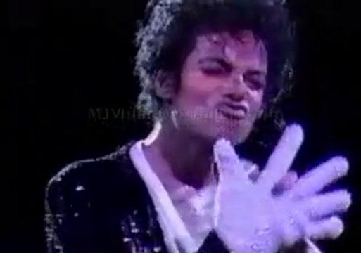 MICHAEL JACKSON - BILLIE JEAN (LIVE AT BAD TOUR 1987)