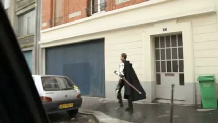 Vidéo insolite, un chevalier dans les rues de Paris