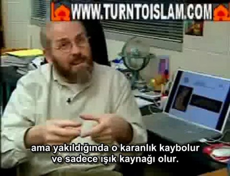 CBS News- Müslüman olan Kanadalı Bilim öğrencisi