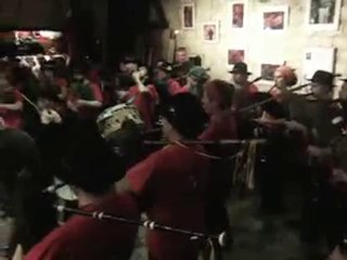 La Fraternelle de Cornemuses du centre à la Mission Bretonne