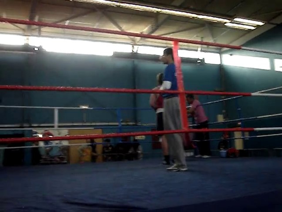 thomas passage de gant rouge à villeneuve le roi  2011