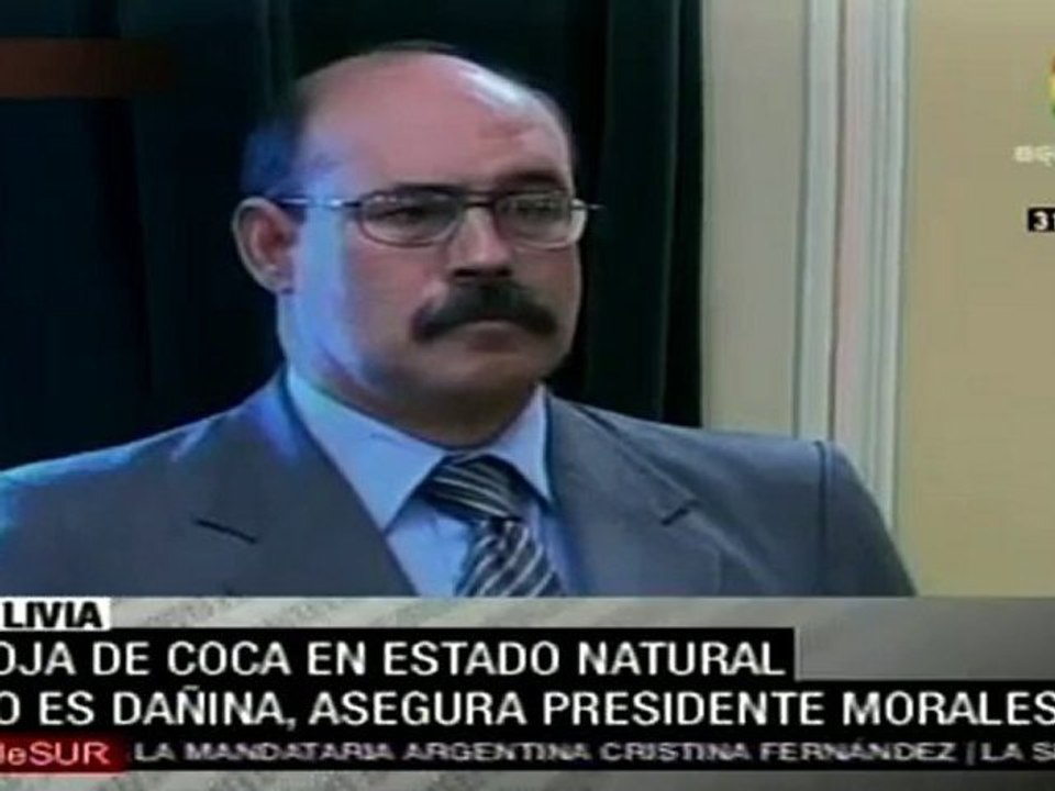 Evo Morales en campaña defendiendo la hoja de coca