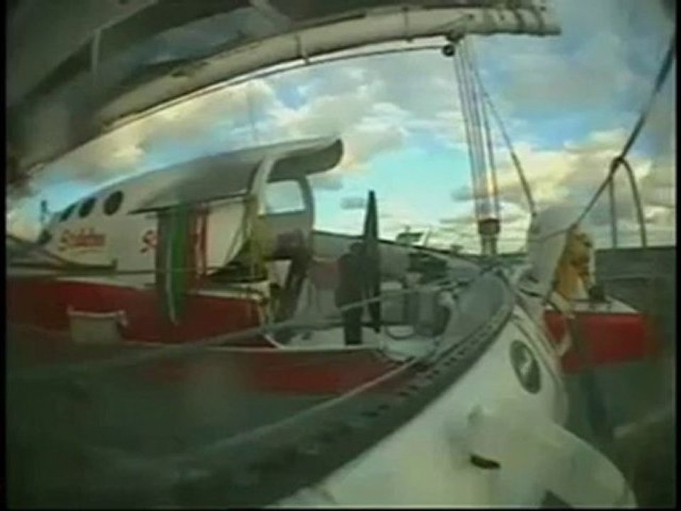 31-01-2011 : 1er RDV "live" à bord du Maxi-Trimaran Sodebo