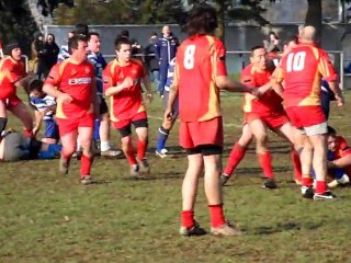 Dinan rugby défend contre Paimpol