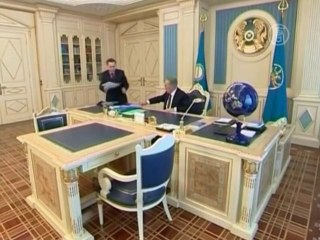 Назарбаев публично отказался от референдума