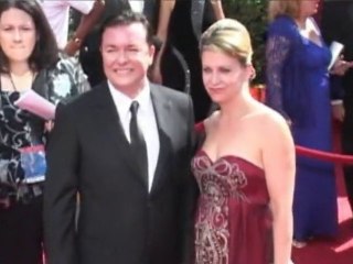 Скачать видео: Ricky Gervais invited back for 2012 Golden Globes