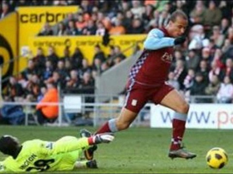 Blackpool 1-1 Aston Villa Agbonlahor scored, Makoun red-card