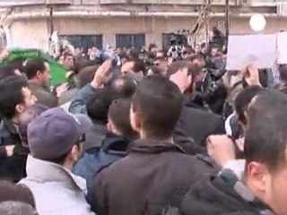 Algerian police stifle protest