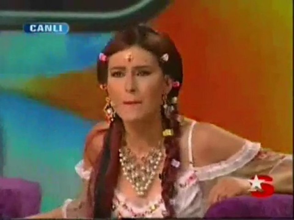 Yıldız TİLBE - Tamam Canım Aç Kapıyı