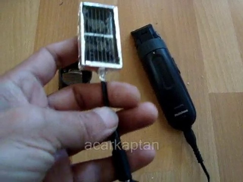 Güneş enerjili sakal düzeltme makinası