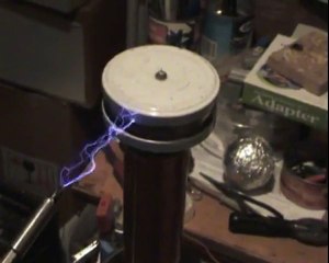 18V Mini tesla coil music