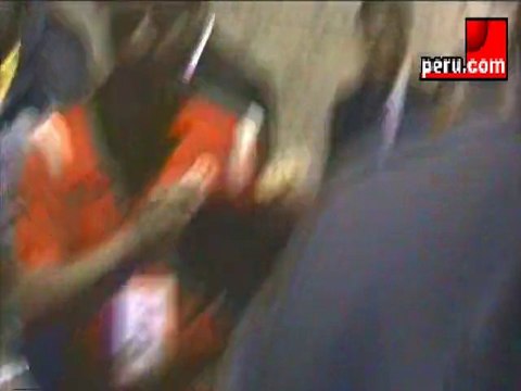 Gustavo Grondona también le hizo un presente a Vargas Llosa