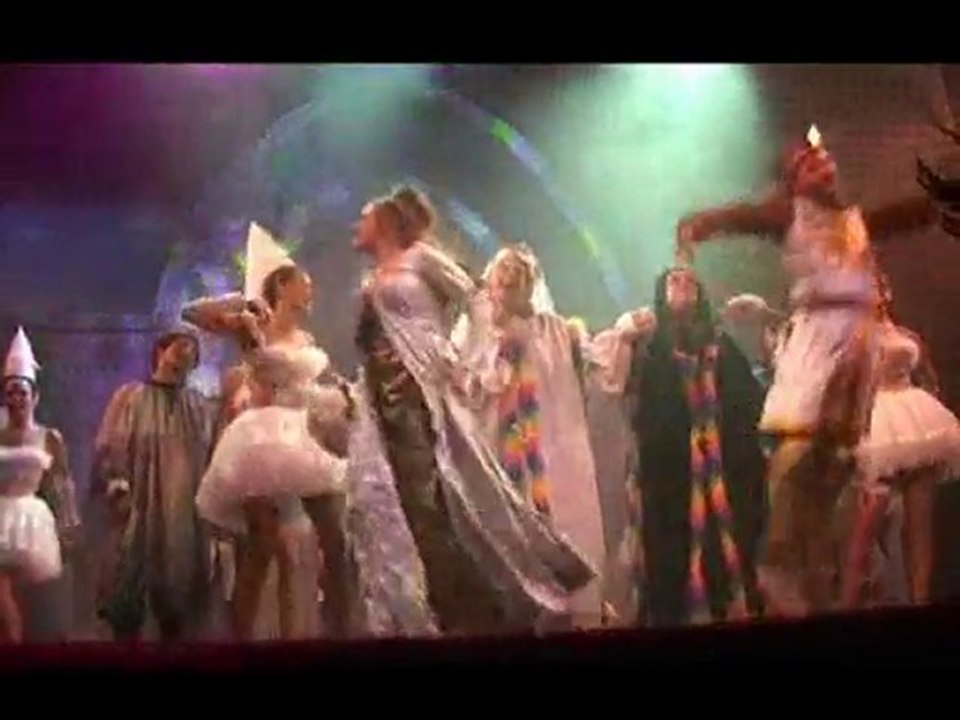 Ville de Levallois - Monty Python's SPAMALOT