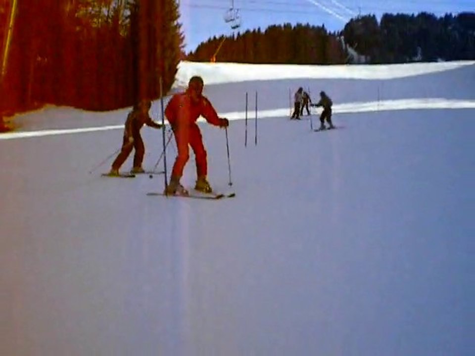 Slalom dans une piste rouge