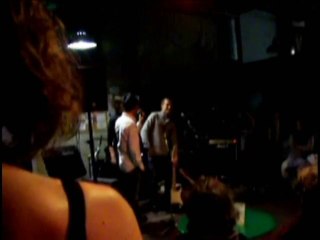 Vous en reprendrez bien ... de la chanson inavouable!