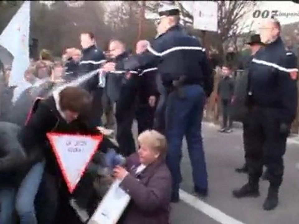 Divorce entre population et gendarmerie c'est parti