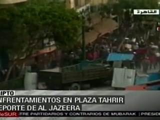 Batalla campal en Plaza Tahrir en El Cairo