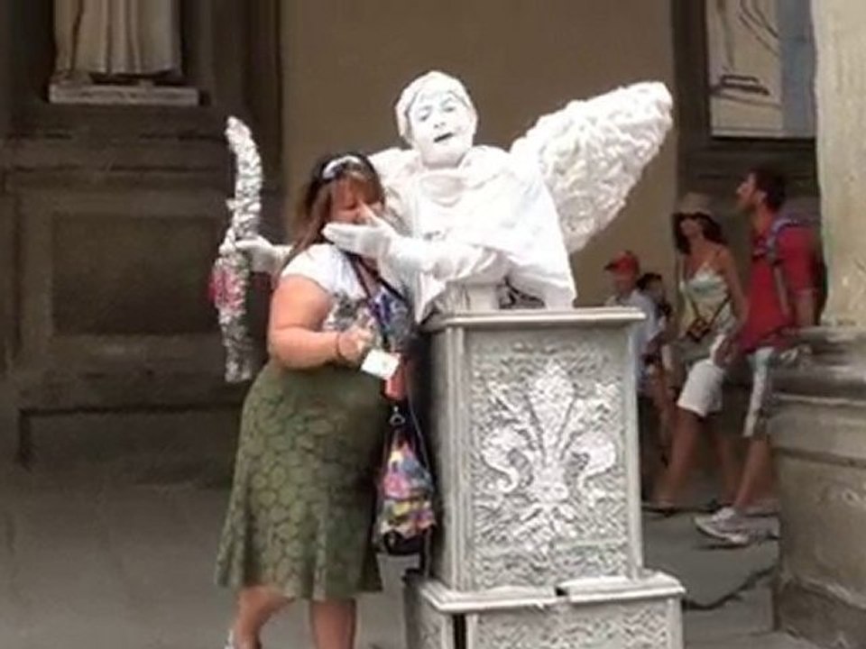 Italy Travel Show - Street Performers in Florence