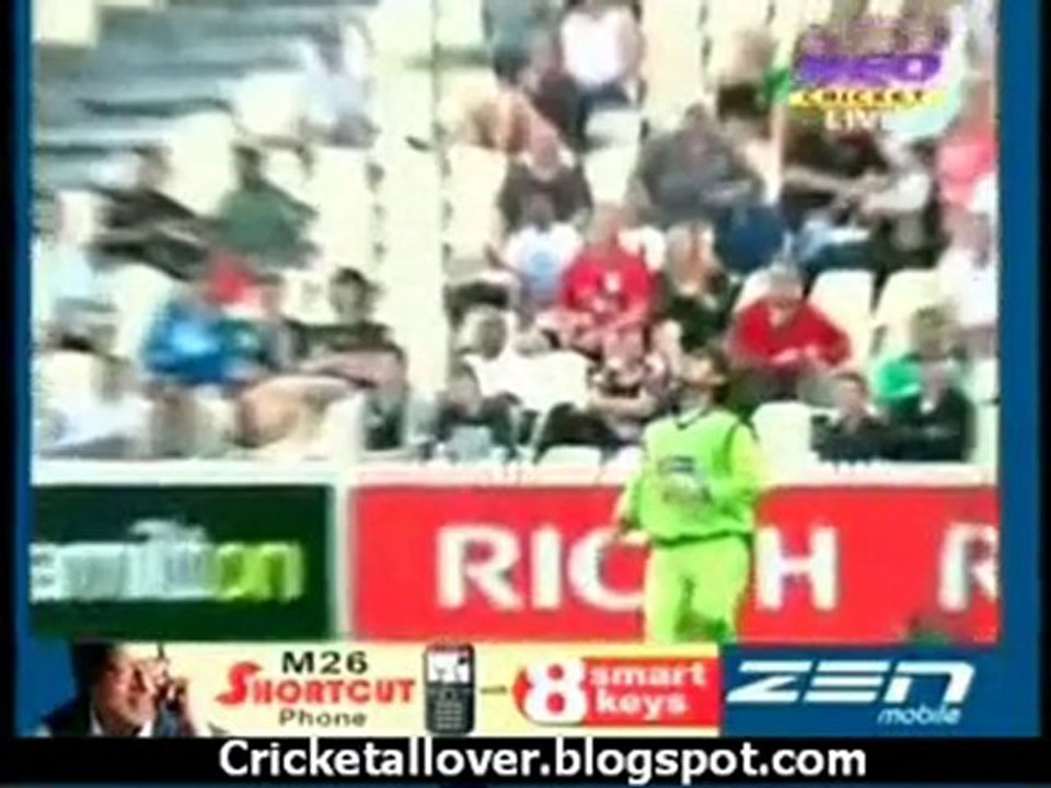 New Zealand v Pakistan 5th ODI Hamilton Highlights Part3