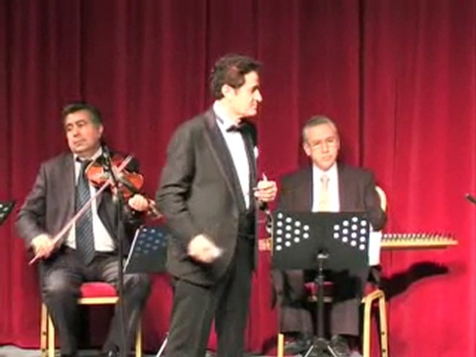 Zekai Tunca - Gülü Susuz Seni aşksız bırakmam.