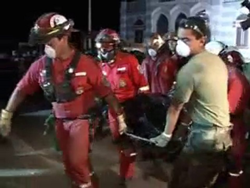 Recherche de survivants à Pisco