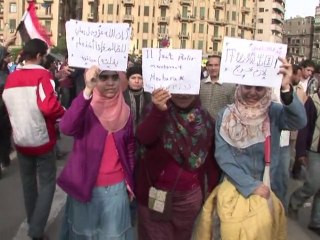 Huge crowds turn out for Mubarak 'departure day'