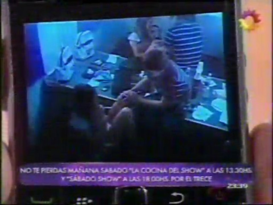 Paula en SM 2 (previa Lambada 2) - 24 de Septiembre 2010