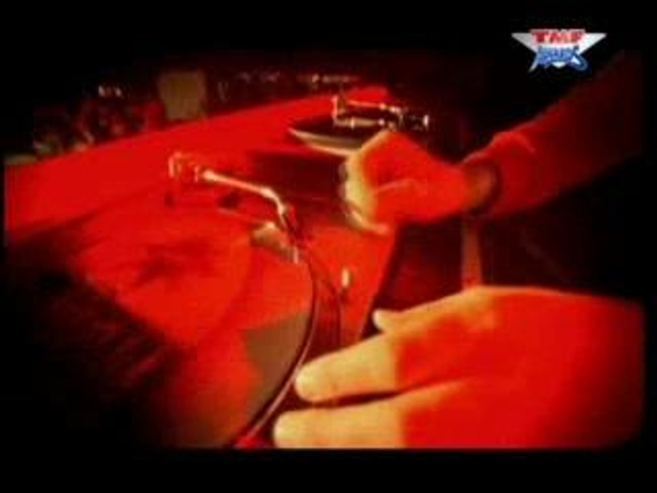 DJ Tiesto - Love Comes Again