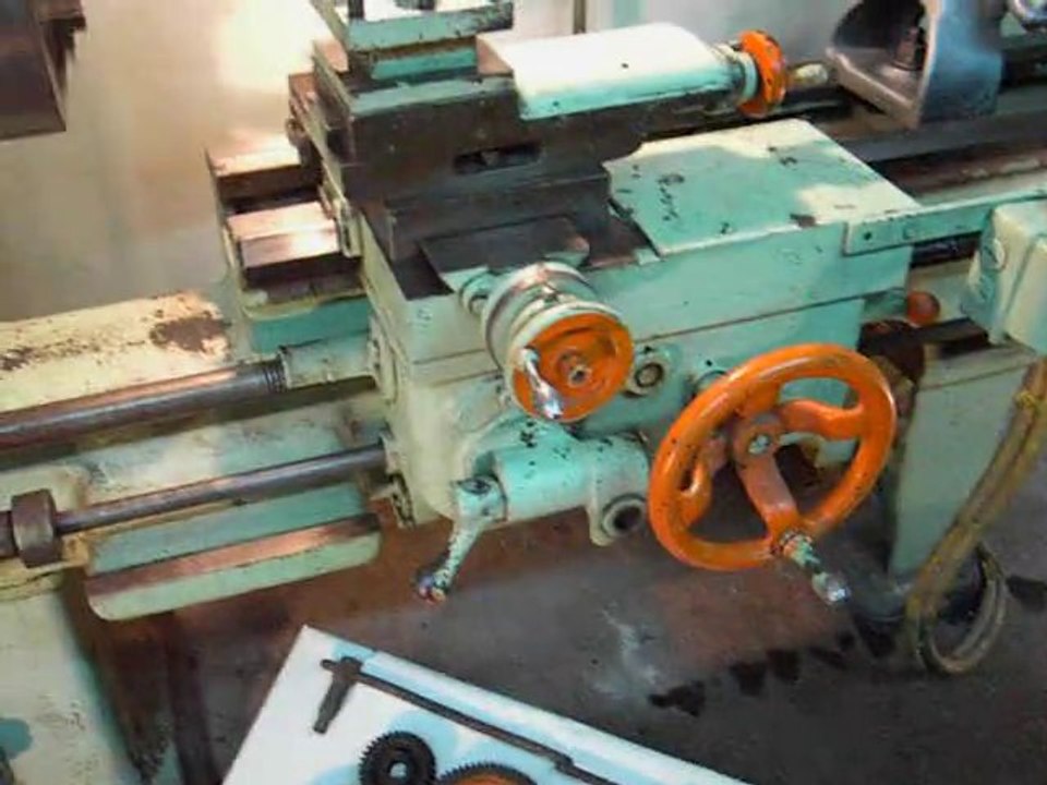 Tour a métaux "A.R TRUMEL"