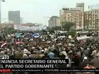 Manifestantes resisten el la Plaza Tahrir