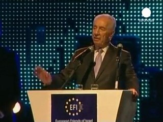 Peres: "Mubarak uomo di pace", ma richiama i rischi per...