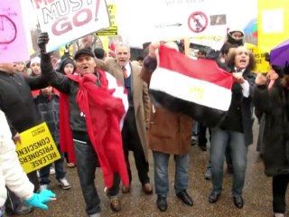 Washington: manifestation anti-Moubarak devant la Maison Blanche