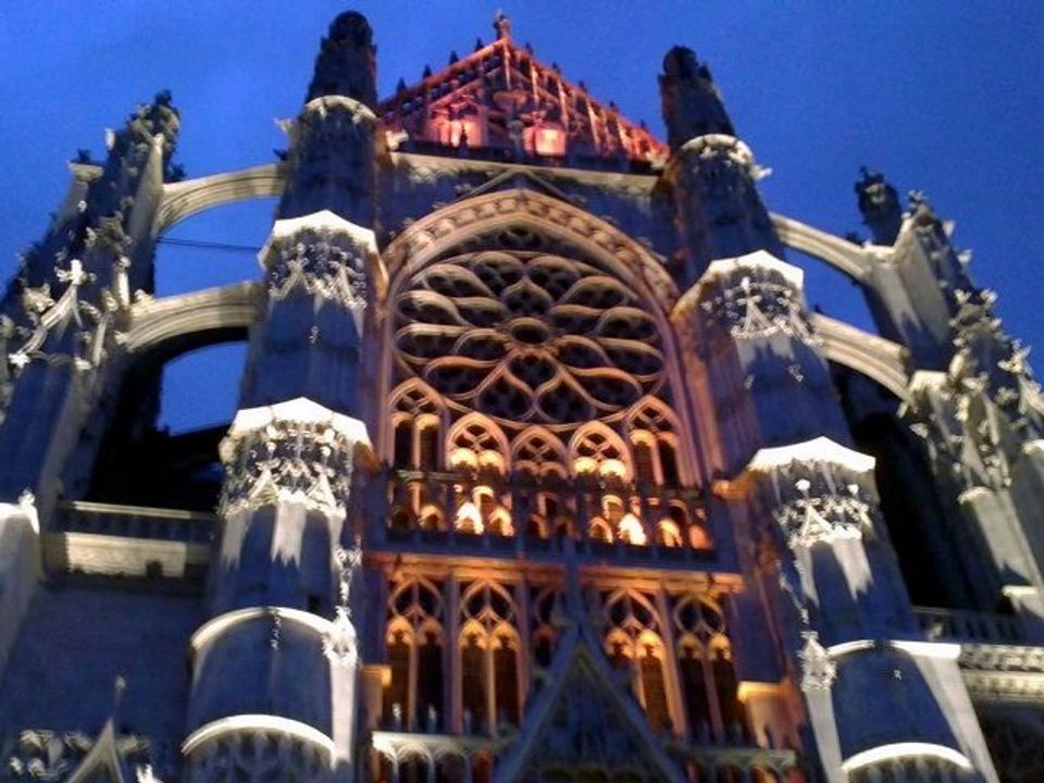 Cathédrale de Beauvais  ( illuminations de la façade)