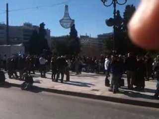 Συγκέντρωση πιστών στο Σύνταγμα για την κάρτα του πολίτη 2