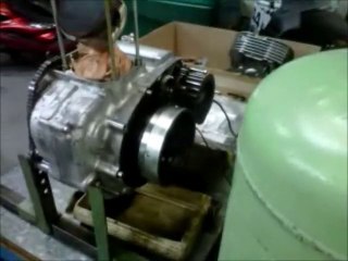 Allons  voir  le  mono