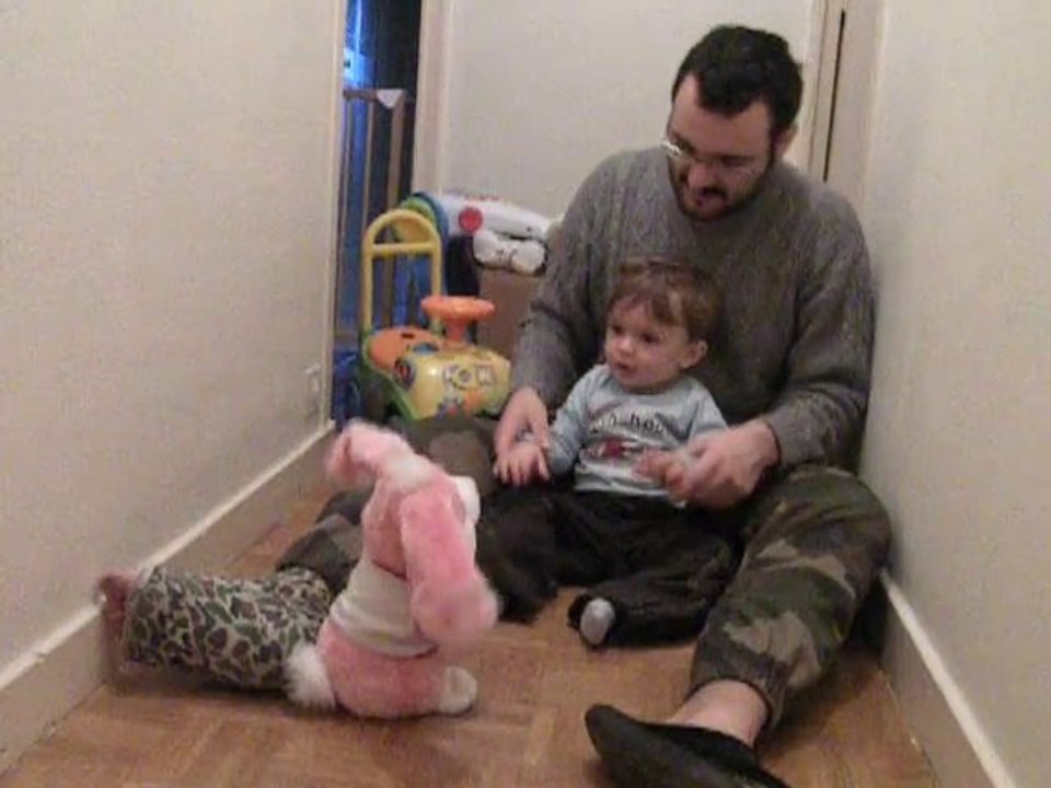 MES PREMIERS PAS DANS LA COUR