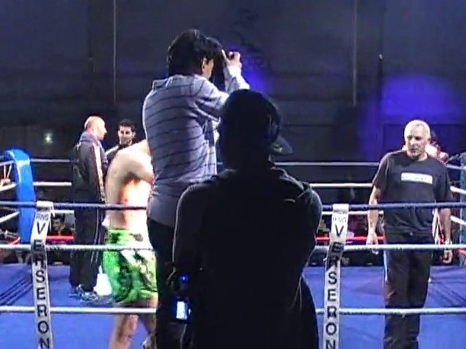 yaz wai Kru lion belt belfort