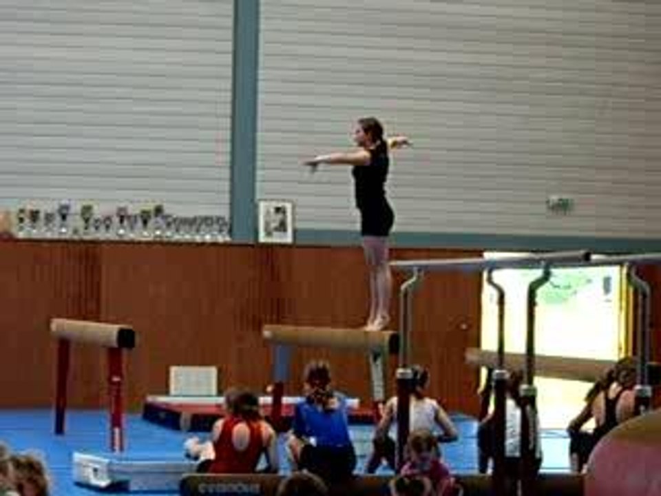 moi(tiphanie) en compétition de gym