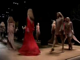 Valentino Spring 2010 Haute Couture Fashion Show (full)