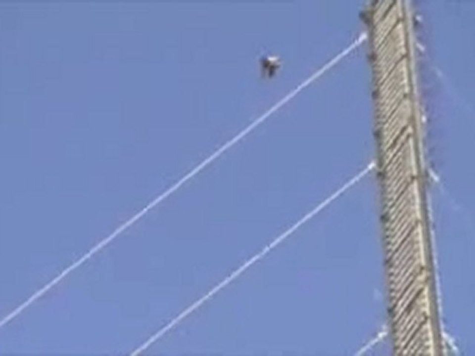 Base jumping line over