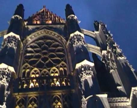 Beauvais : la façade de la cathédrale s'habille de lumière