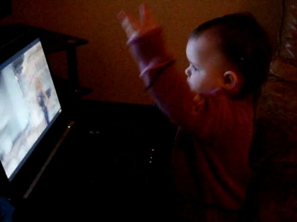 Ma pupuce qui danse sur Shakira