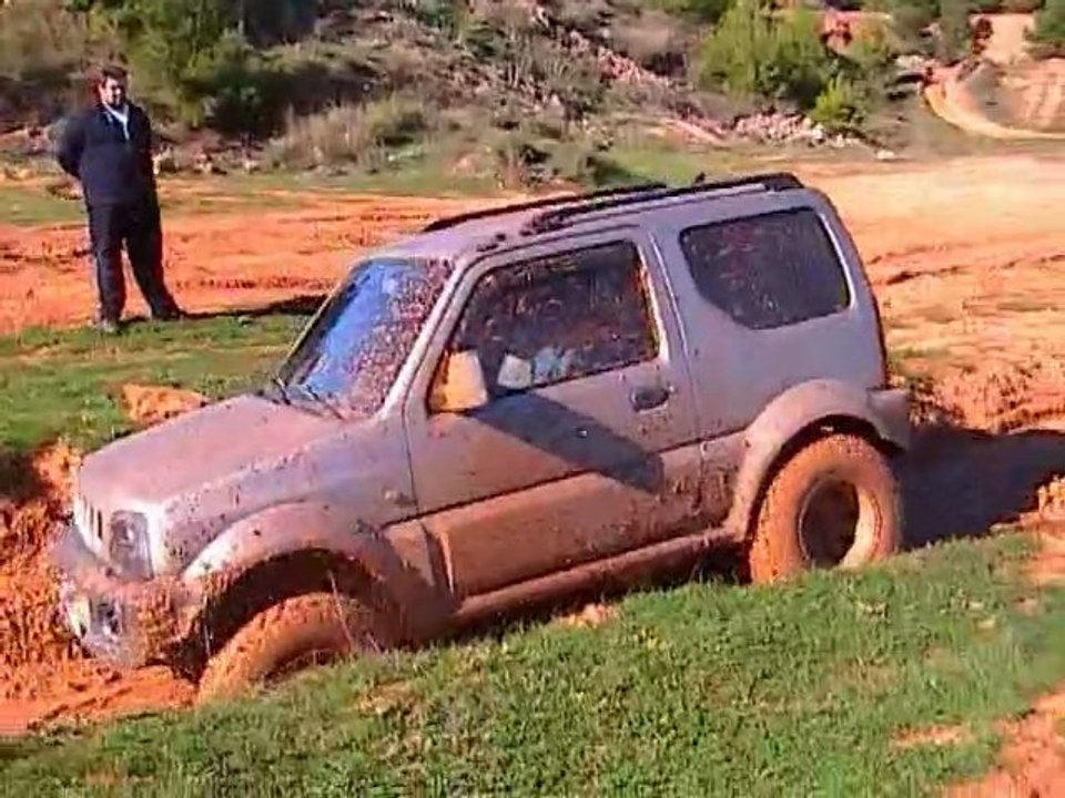 OFF ROAD VITARA - JIMNY  05-12-2010