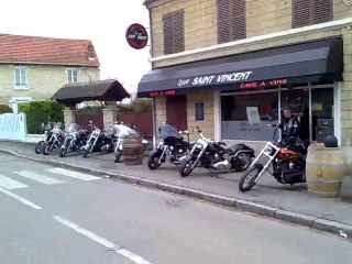 HARLEY DAVIDSSON ..VERRE SAINT VINCENT ..APERO LE SAMEDI..