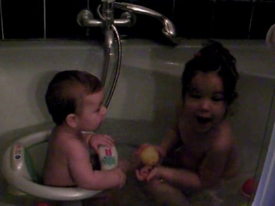 Bain Charlotte et Maxime 6/02/2011