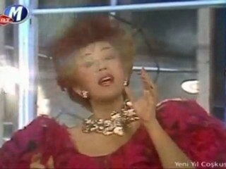 Samime Sanay £££ BİR İLKBAHAR SABAHI