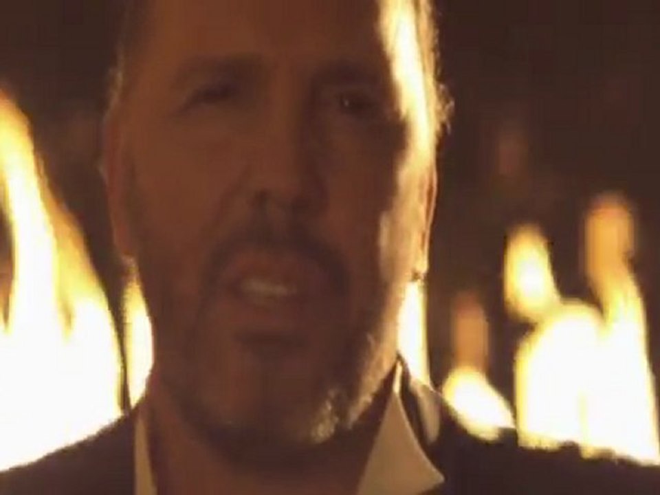 Fatih Erkoç - Yanında Her Kimse 2011 | Orjinal Video Klip HQ