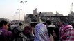 Egipcios celebran y limpian en plaza epicentro de las protestas